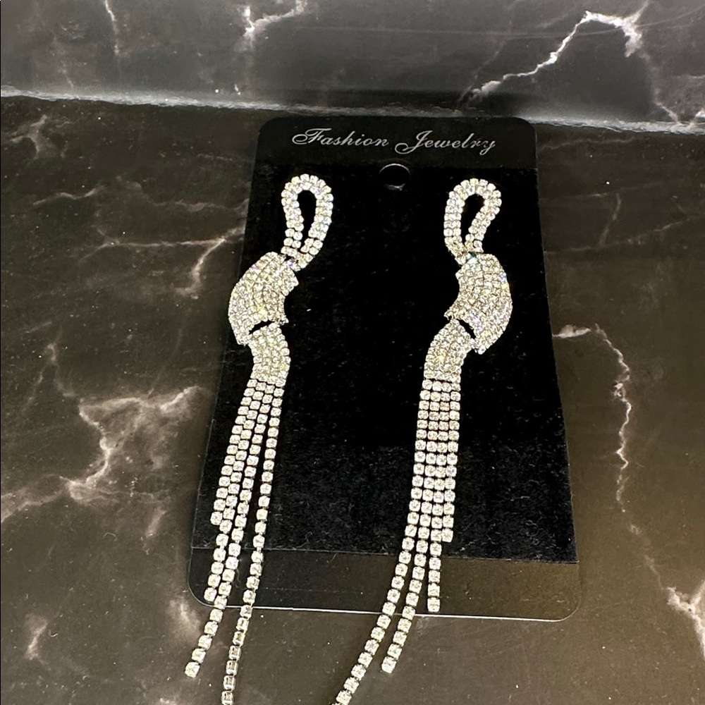 Fashion Jewelry Silver Dangle Earrings with Rhinestones
